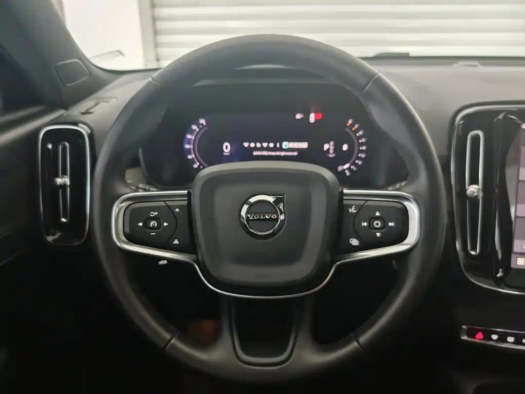 Volvo XC40 2024 2024 B3 Smart Elite Luxury Edition