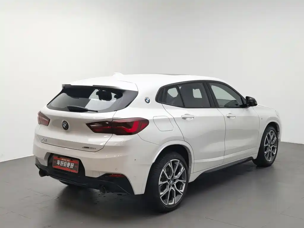 BMW X2 2022 2021 Facelift sDrive25i Shadow Night Edition