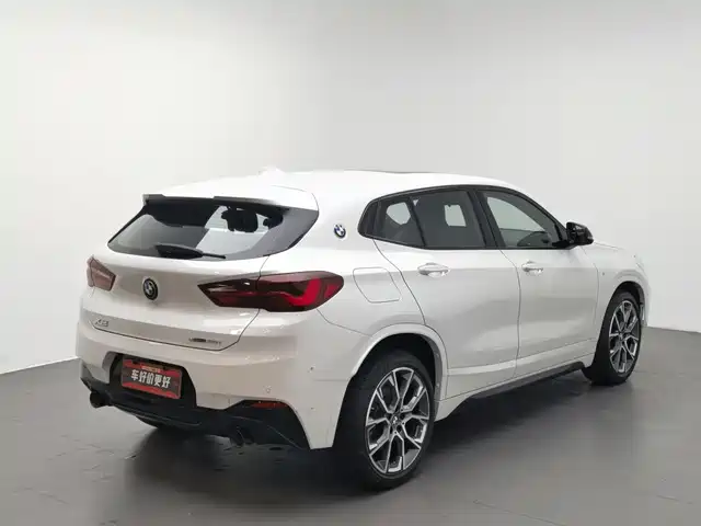 BMW X2 2021 Facelift sDrive25i Shadow Night Edition — фото 2