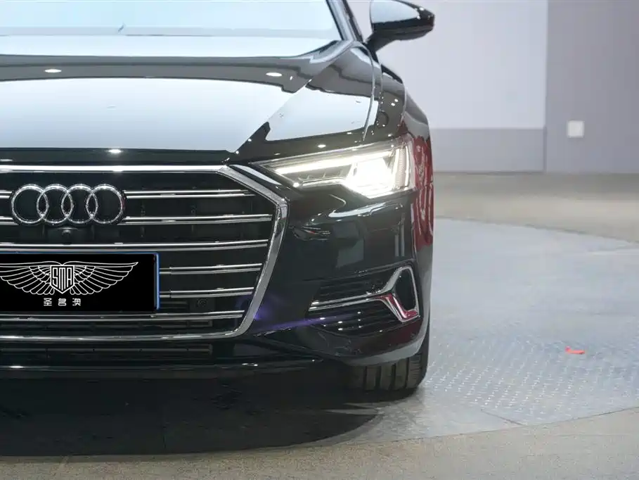 Audi A6L 2024 45 TFSI Premium Elegance фото 3