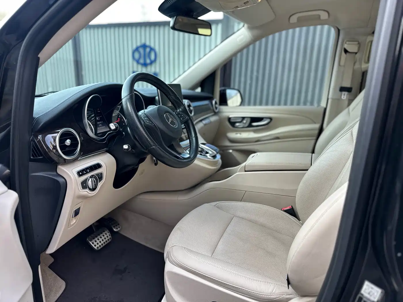Mercedes-Benz V-Class 2016 V 260 L Premium Long фото 5