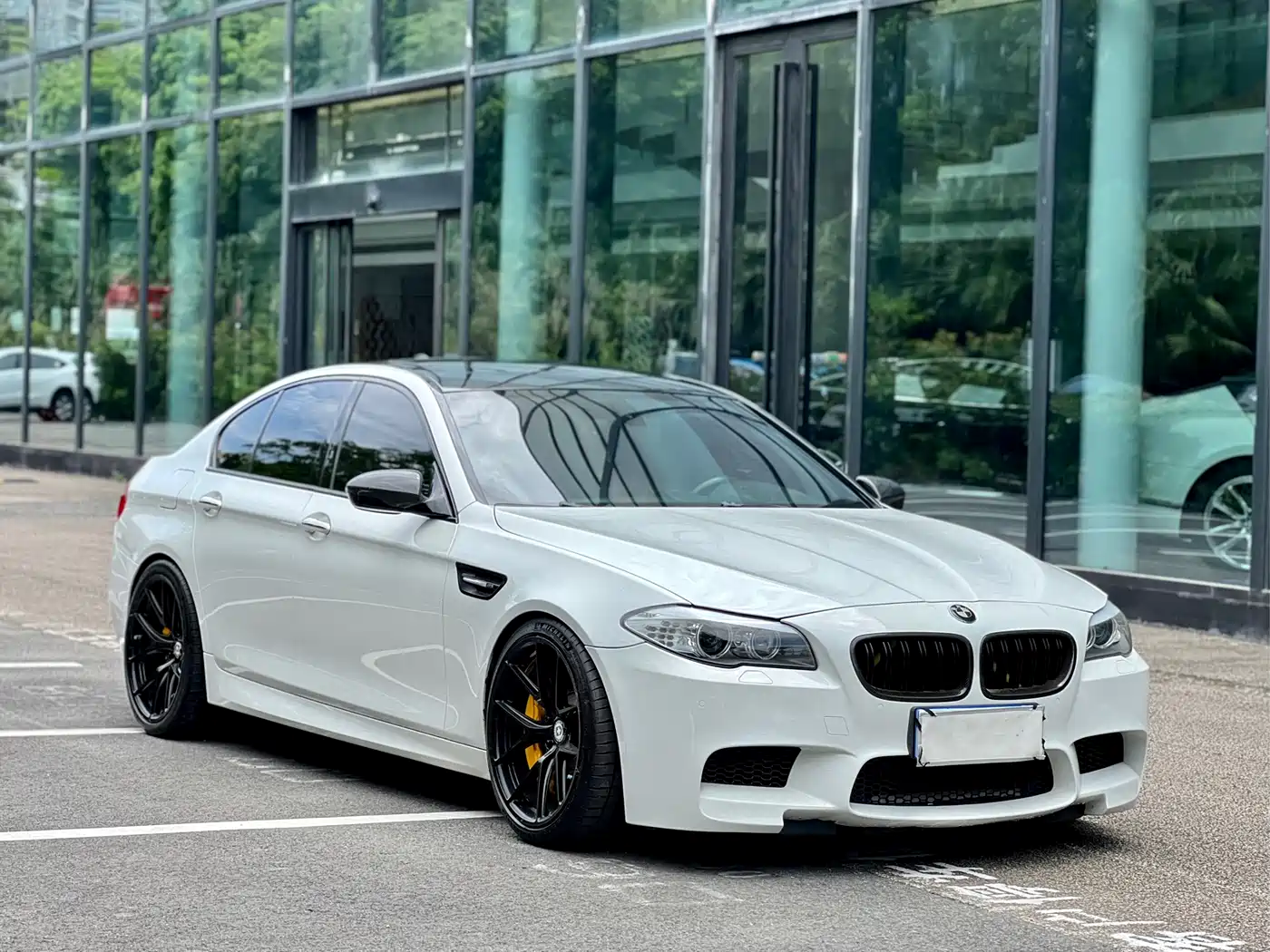 Фото 3 - BMW M5
