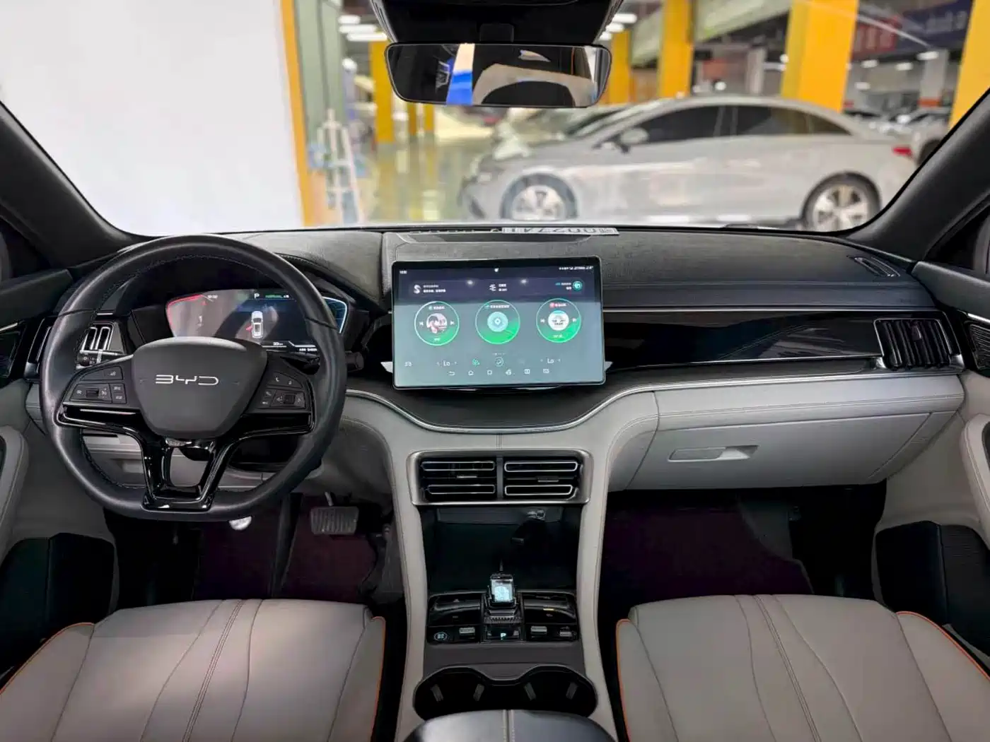 BYD Song PLUS PHEV 2024 Glory Edition EV 520km Luxury фото 17