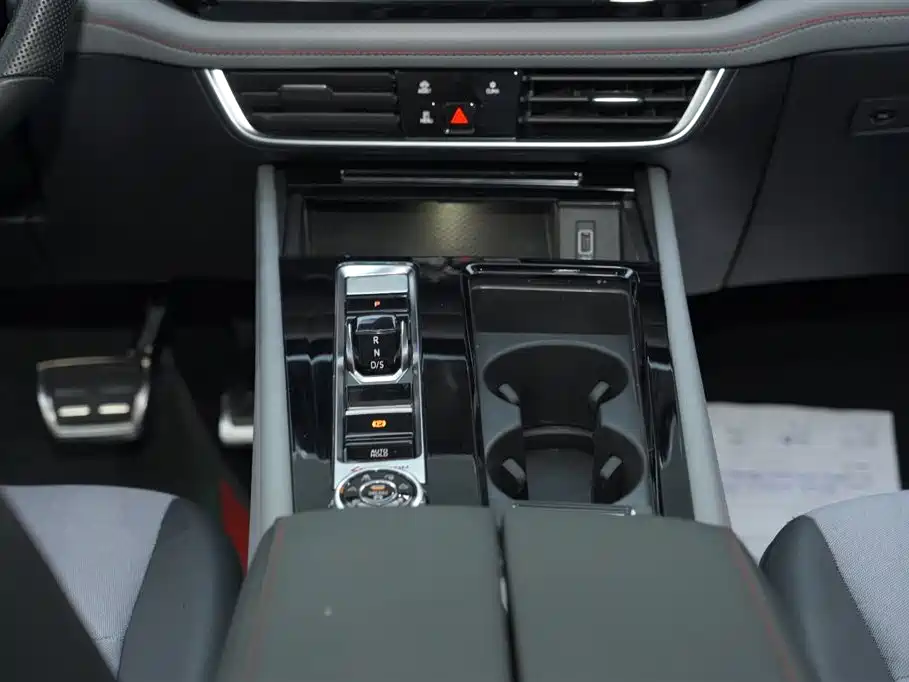 Volkswagen Teramont 2022 Teramont X 380TSI 4MOTION Luxury фото 8