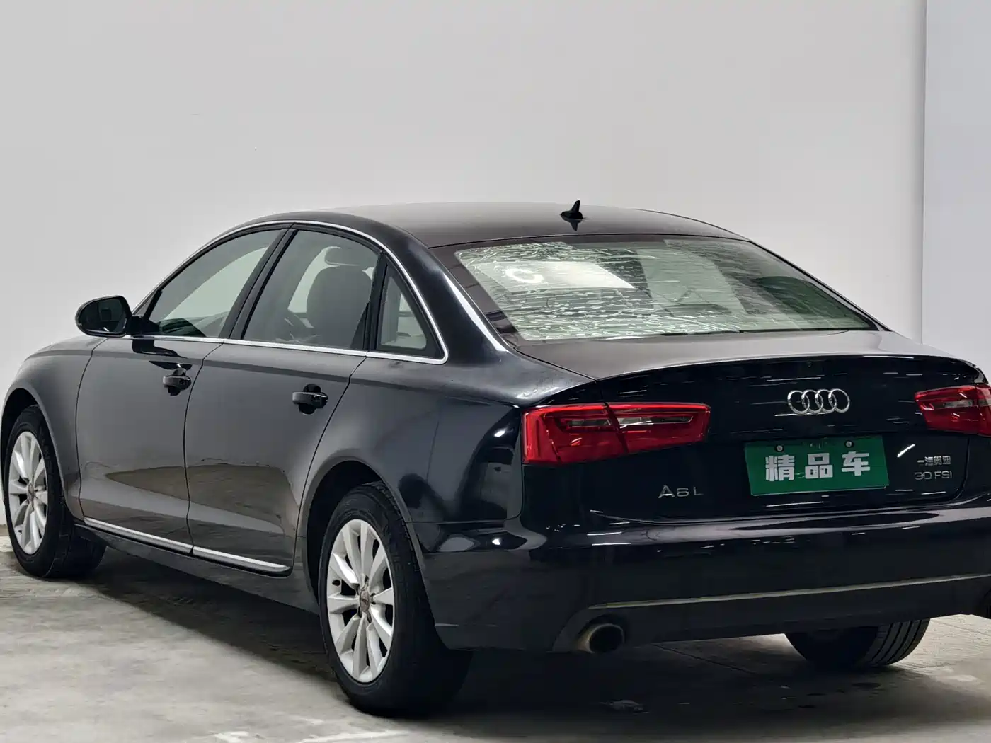 Фото 6 - Audi A6L