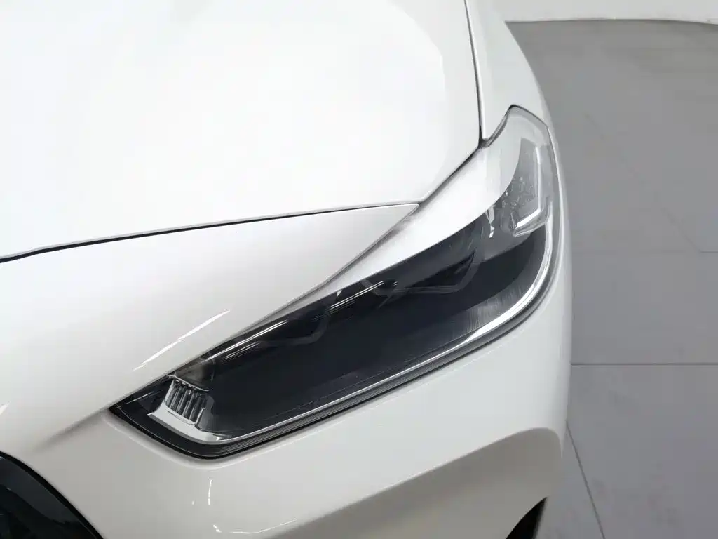 BMW X2 2022 2021 Facelift sDrive25i Shadow Night Edition