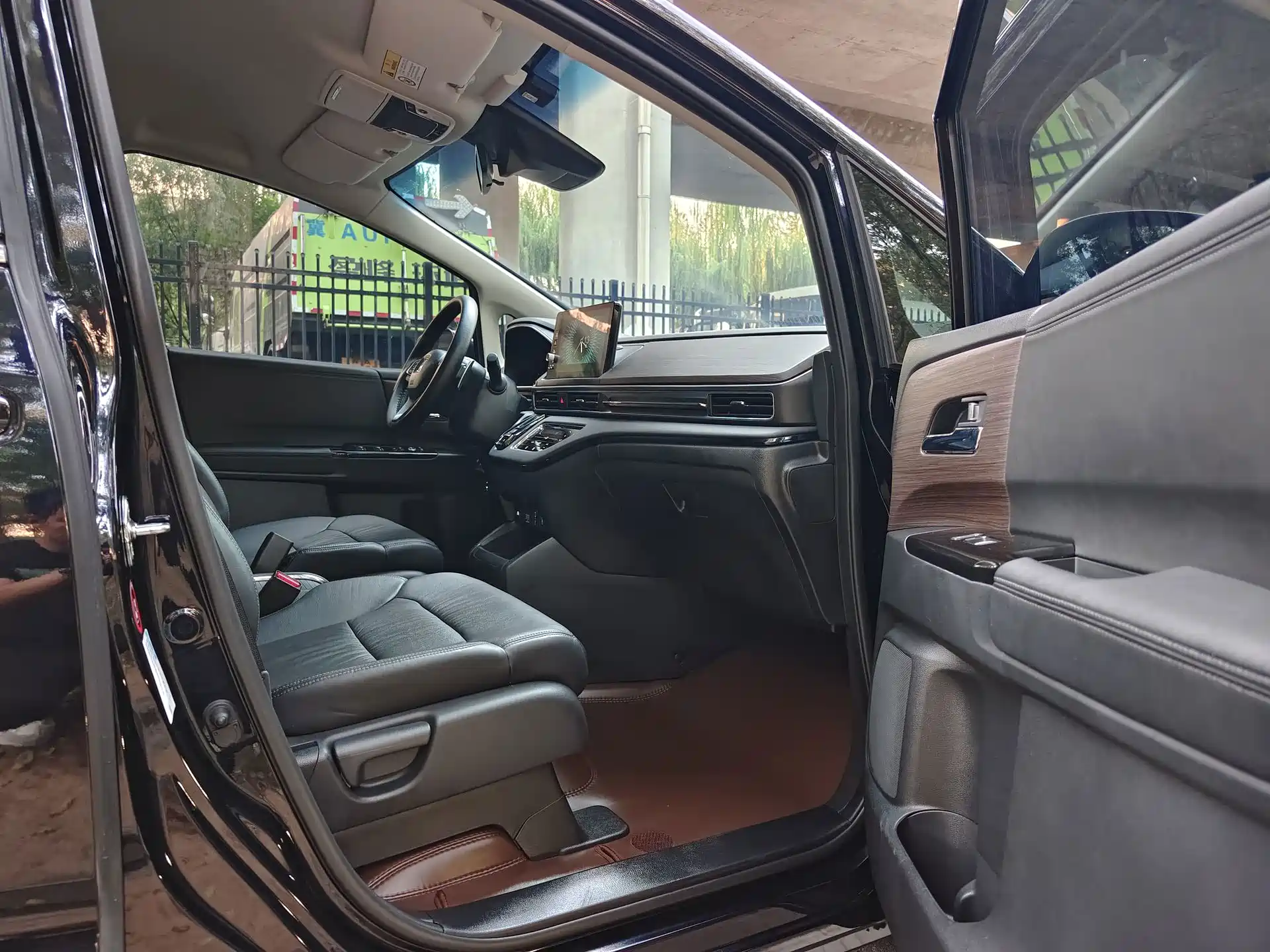 Photo 19 - Honda Odyssey