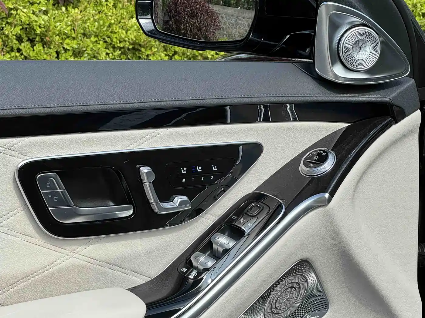 Mercedes-Benz Maybach S-Class 2022 S 480 4MATIC Intelligent Premium Special Edition фото 14