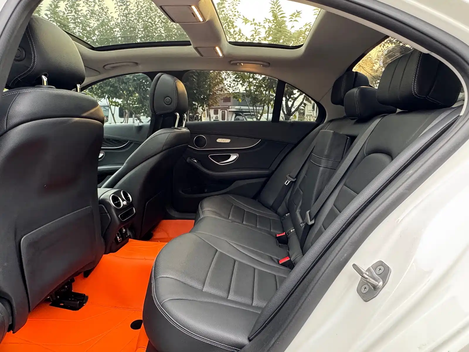 Фото 14 - Mercedes-Benz C-Class