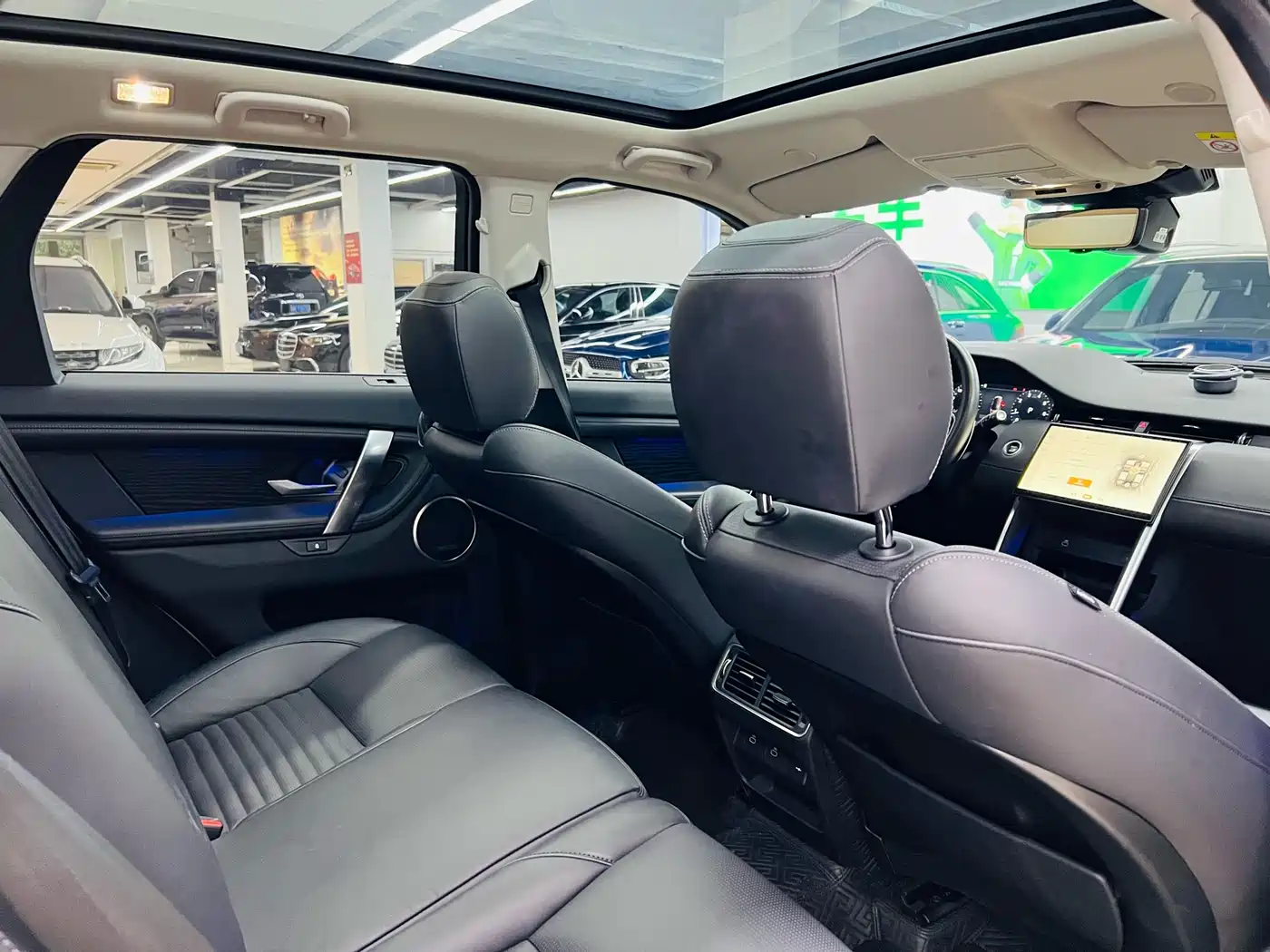 LAND ROVER DISCOVER SPORTS