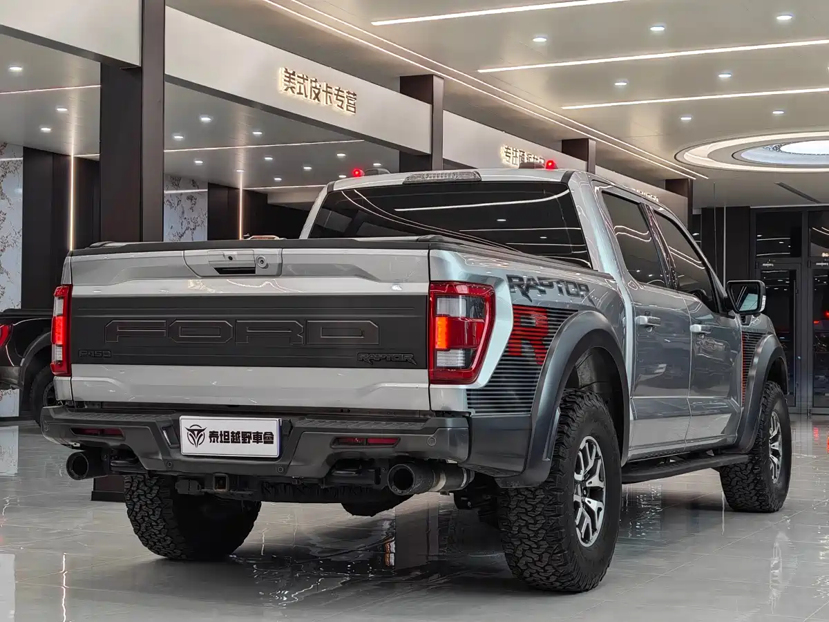 FORD F-150 RAPTOR