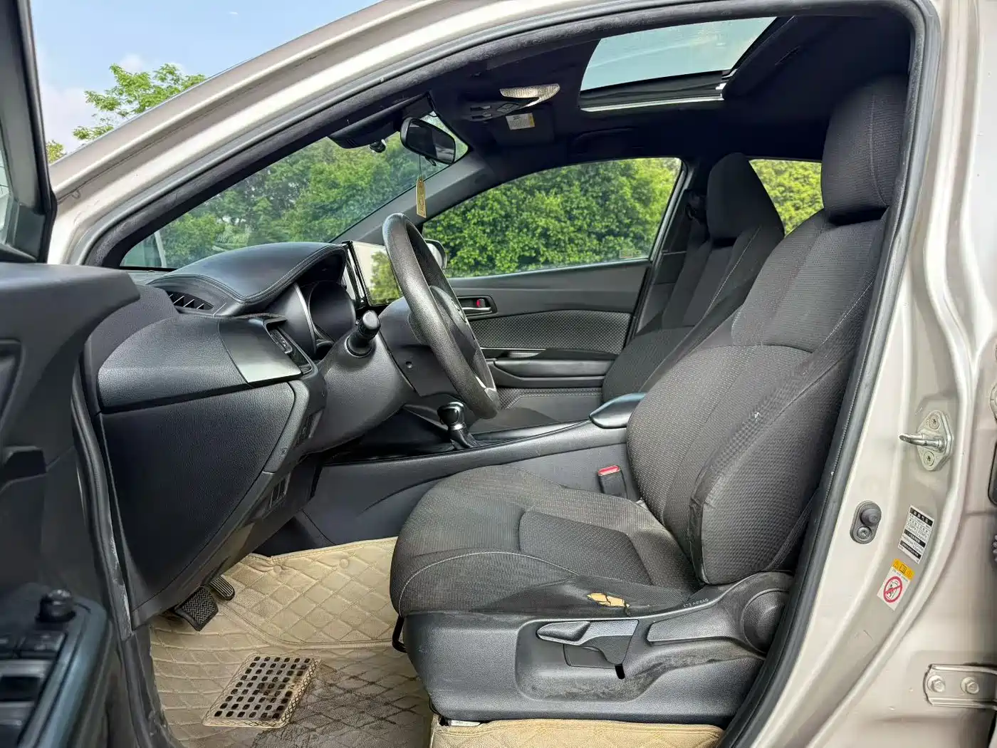 Photo 5 - Toyota C-HR