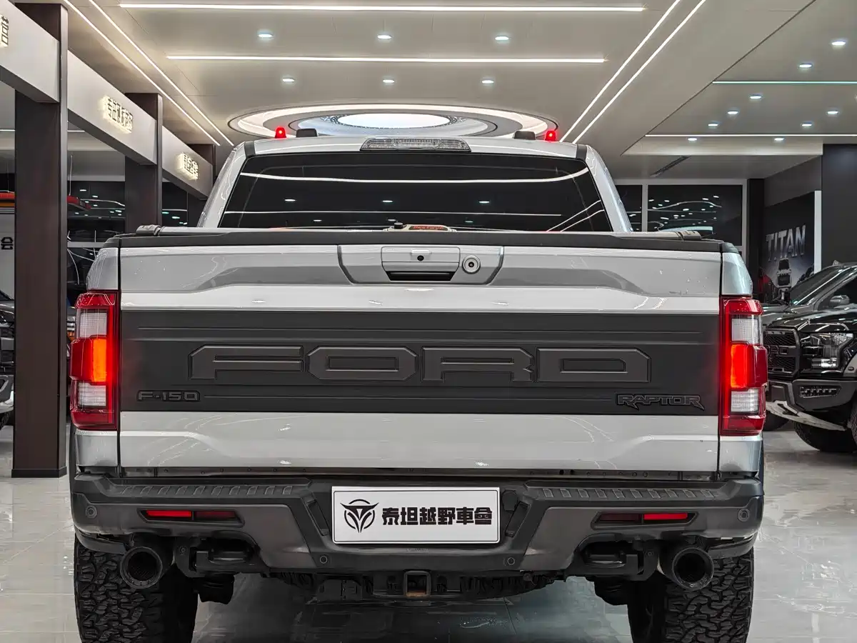 FORD F-150 RAPTOR