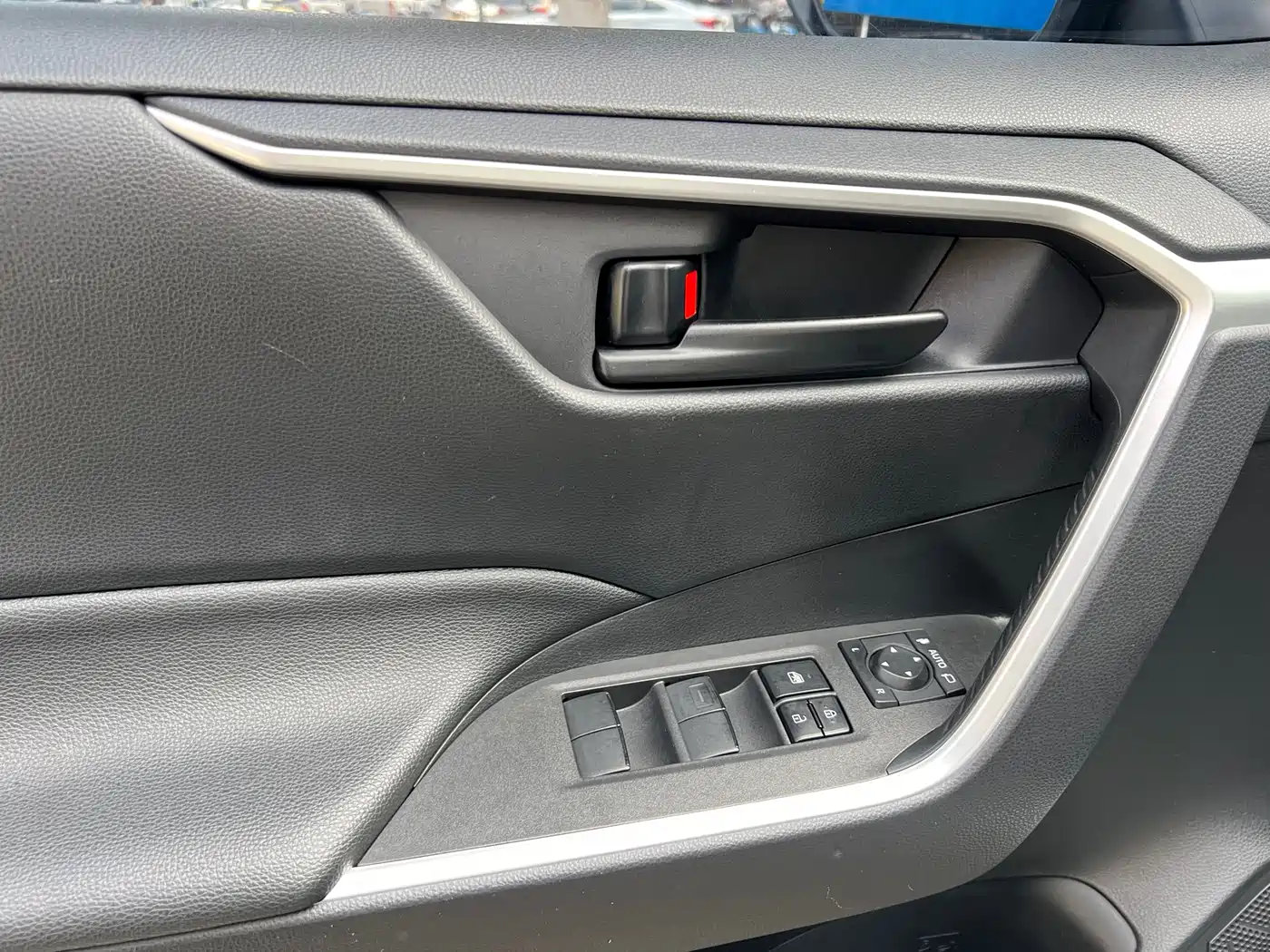 Toyota Wildlander 2022 2.0L CVT FWD Leading Edition фото 9