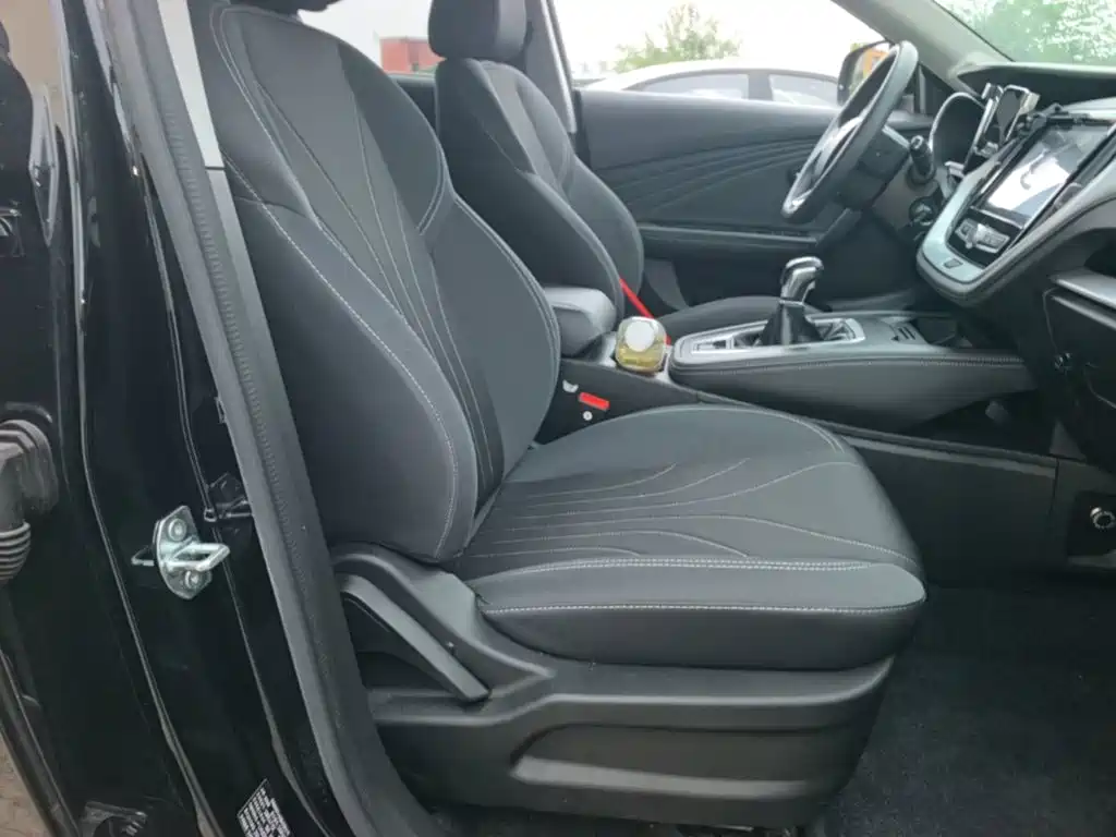 Jetour X70M 2022 2022 1.5T Manual Avant-garde Partner 5-seater