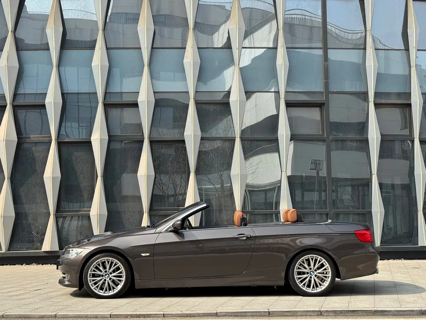 BMW 3 Series (Import) 2011 335i Convertible Coupe фото 9