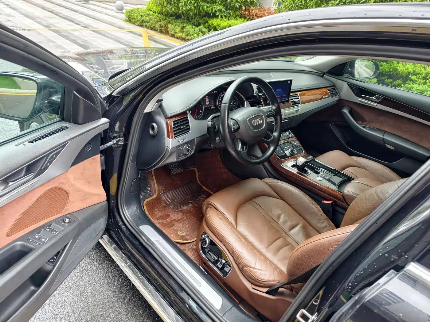 Audi A8 2012 A8L 45 TFSI quattro Comfort фото 9