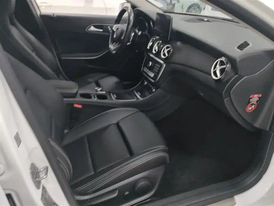 Mercedes-Benz GLA 2019 GLA 200 Fashion фото 8
