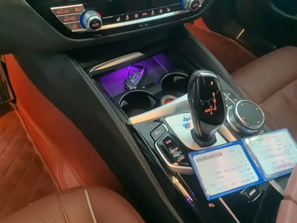 BMW 5 Series 2023 530Li Leading M Sport Package фото 14