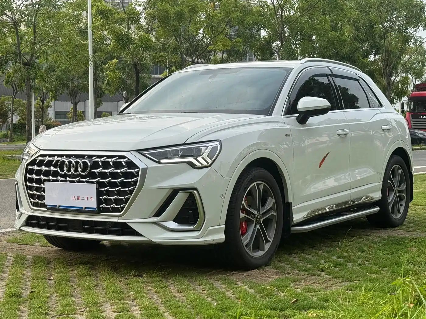 Audi Q3 2025 2024 40 TFSI Fashion Sport