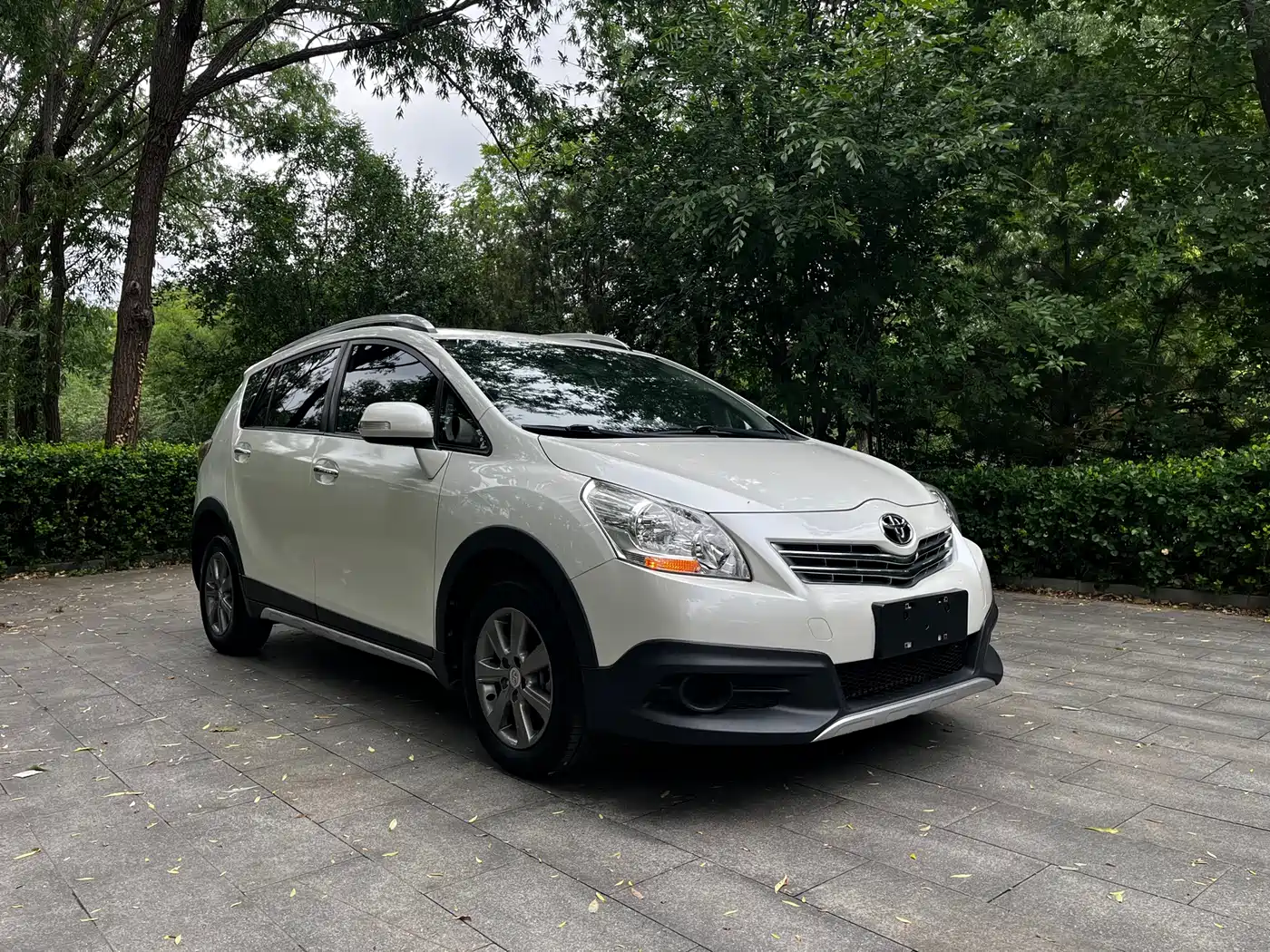 Toyota E'Z 2015 180E CVT Crossover Edition фото 3