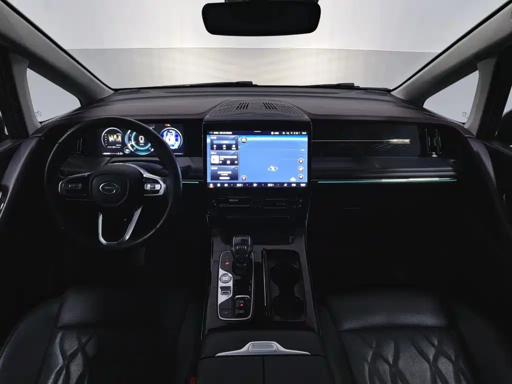 Photo 5 - GAC Trumpchi M8