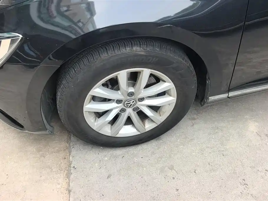 Volkswagen Magotan 2017 280TSI DSG Comfort фото 6