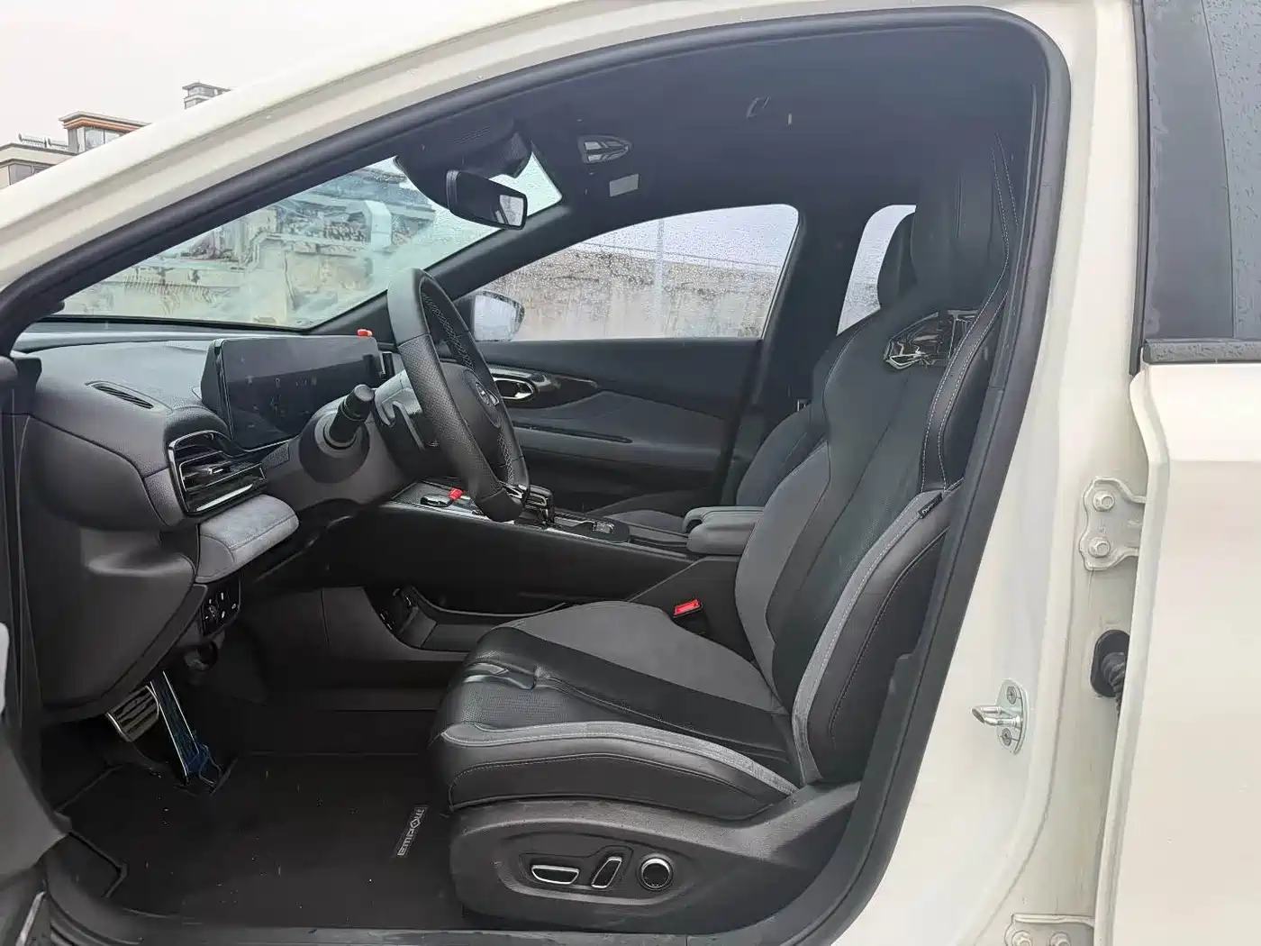GAC Trumpchi Trumpchi Emkoo 2024 Model 400T Auto Shadow Leopard R MAX Edition фото 5