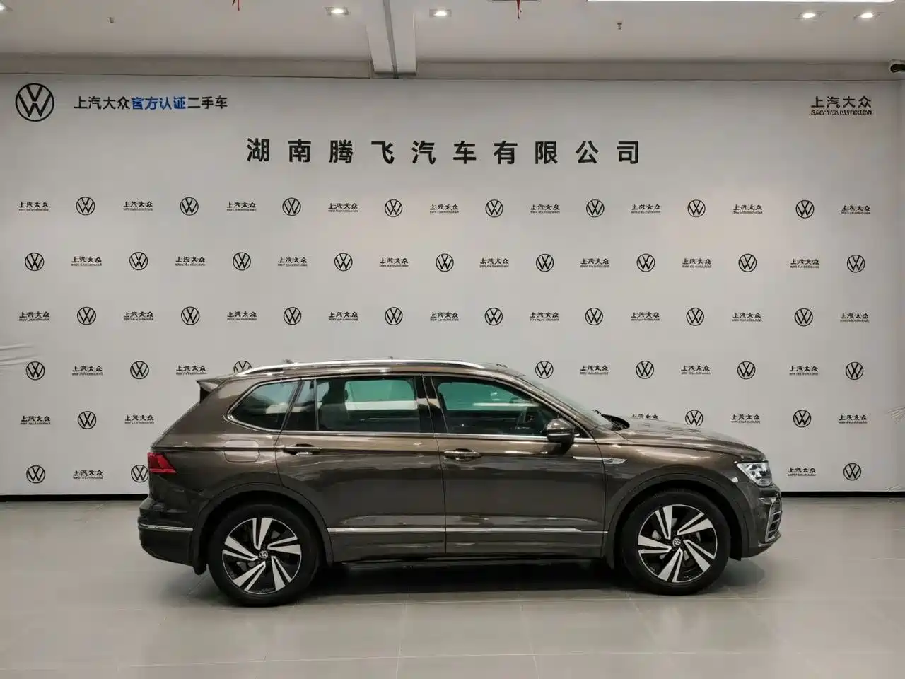 Volkswagen Tiguan L PHEV 2019 430PHEV Hybrid Luxury Edition фото 3