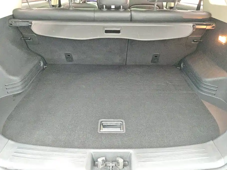 Фото 4 - Geely Atlas