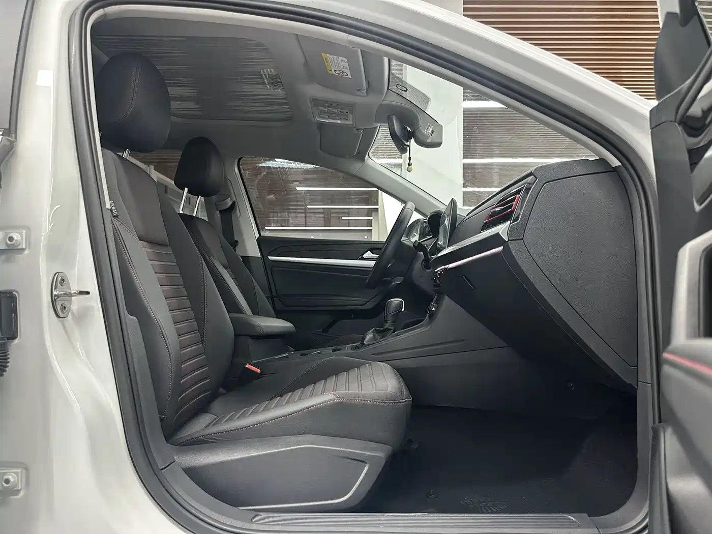 Volkswagen Lavida 2024 Model 300TSI DSG Starlight Full Comfort Edition фото 12