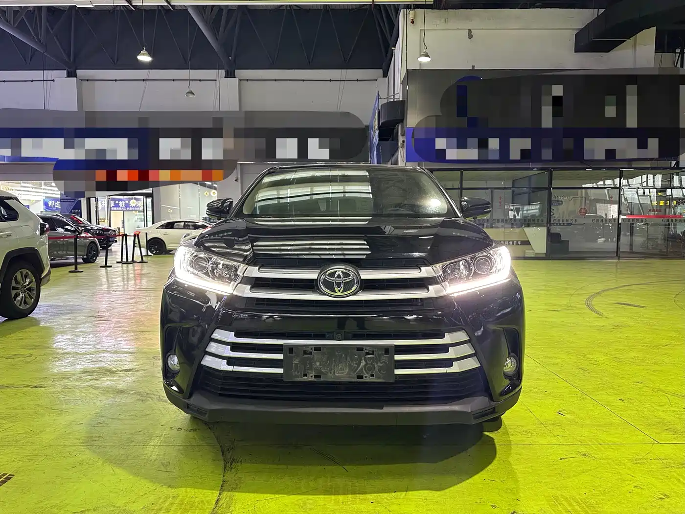 TOYOTA HIGHLANDER
