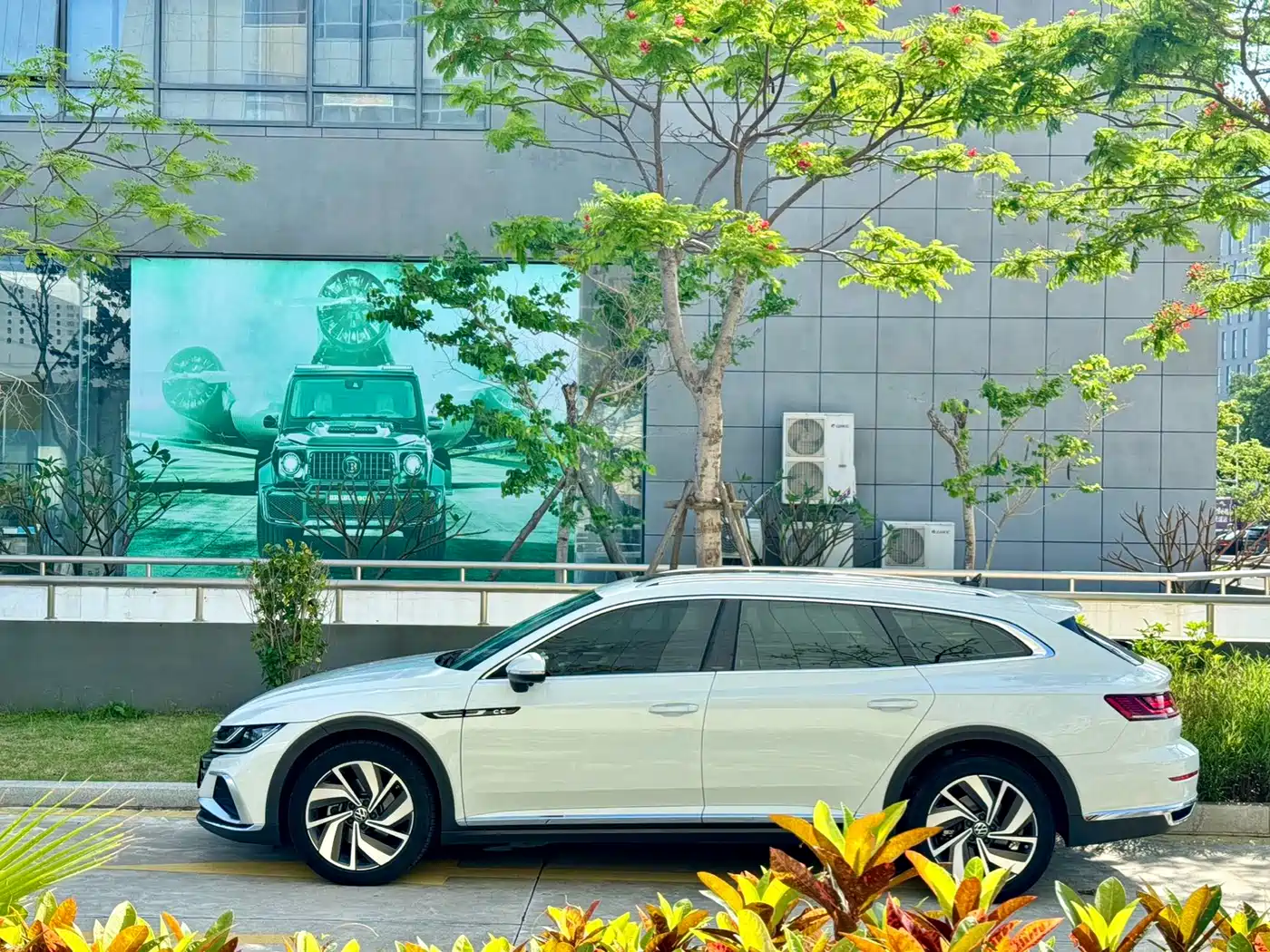Volkswagen FAW-Volkswagen CC 2025 Shooting Brake 330TSI Hunter Eye Shared Edition фото 14