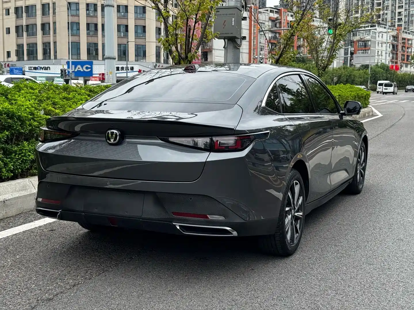 Фото 22 - Changan Eado