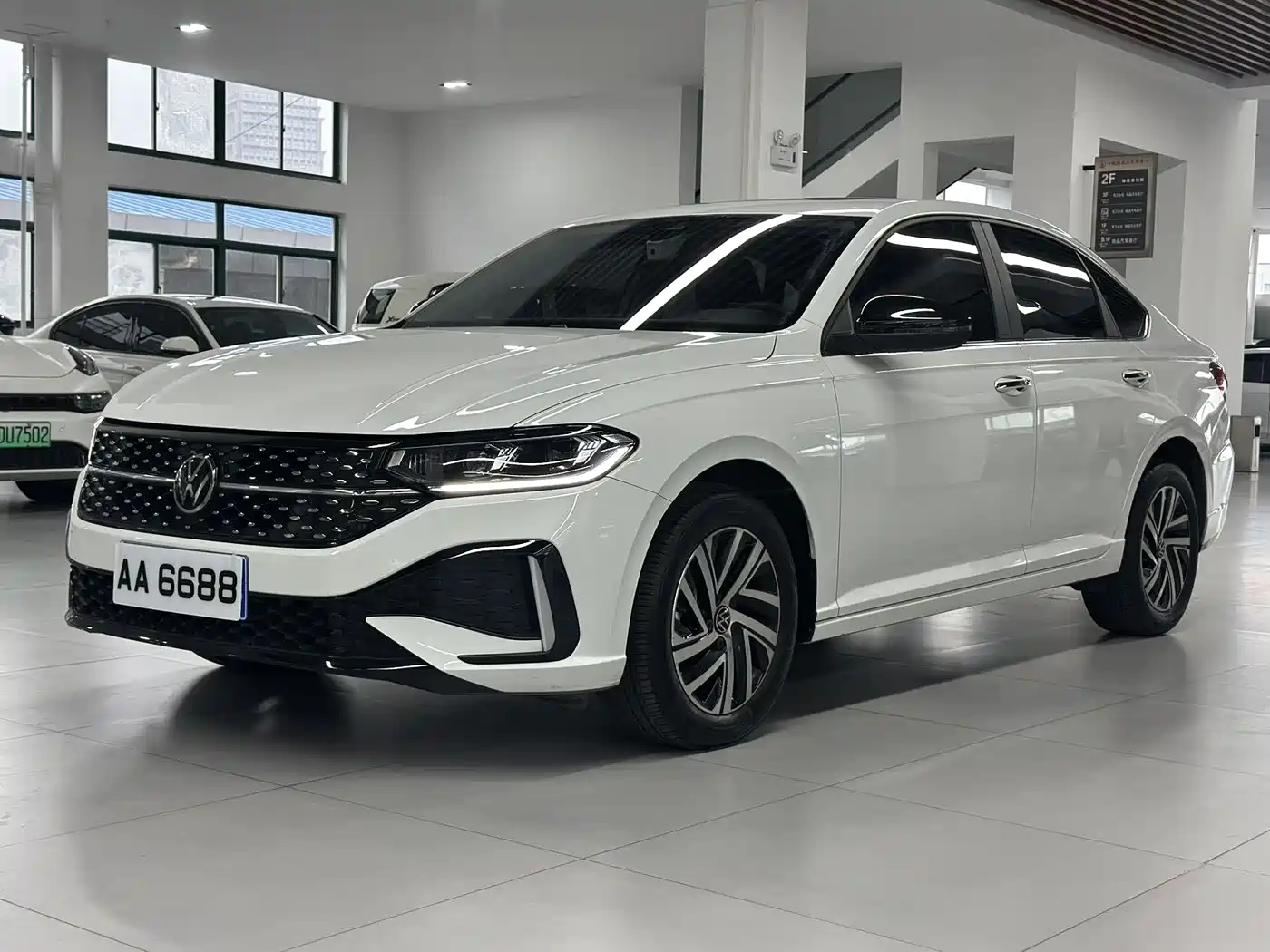 Volkswagen Lavida 2024 Model 300TSI DSG Starlight Full Comfort Edition
