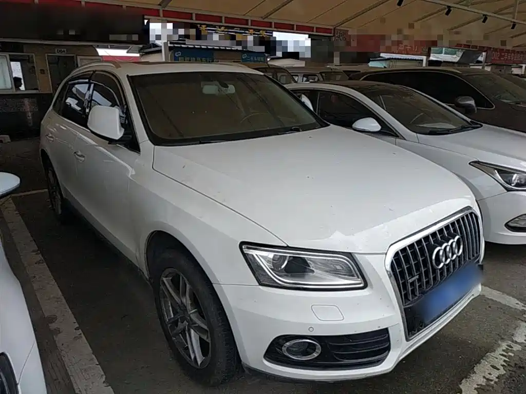 AUDI Q5