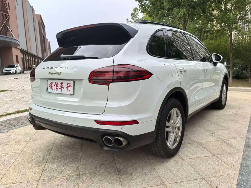 صورة 17 - Porsche Cayenne New Energy
