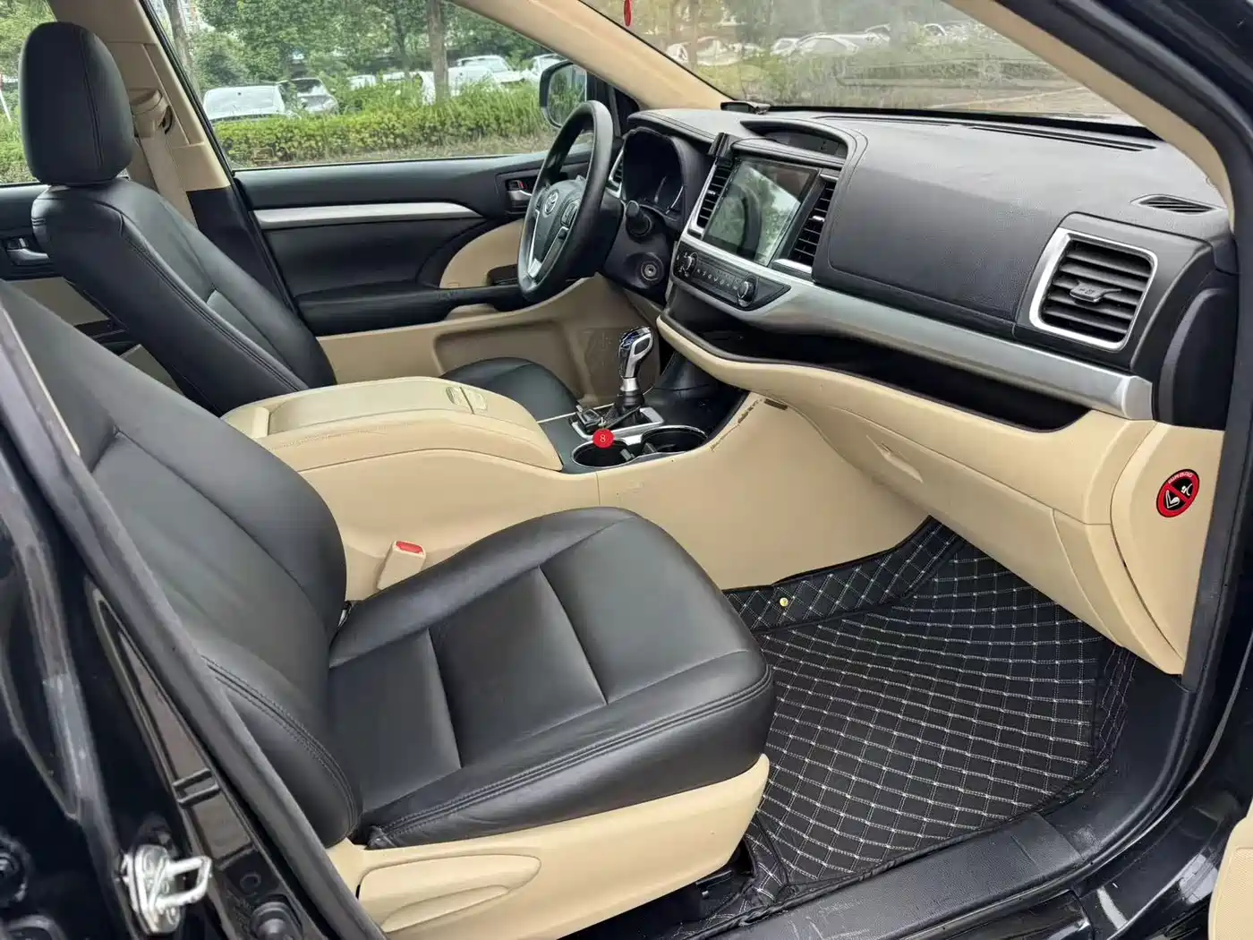 Фото 16 - Toyota Highlander
