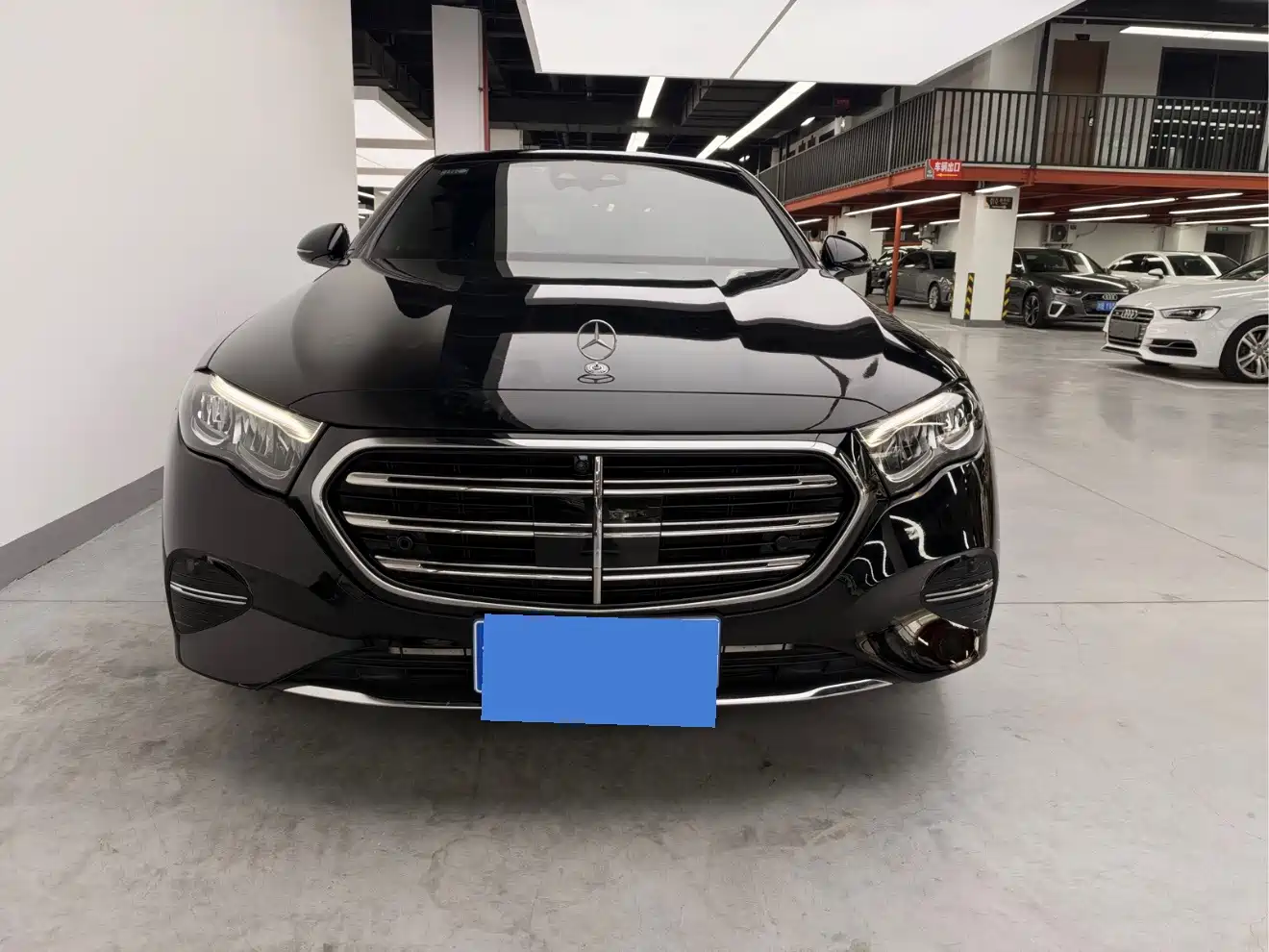 Фото 2 - Mercedes-Benz E-Class