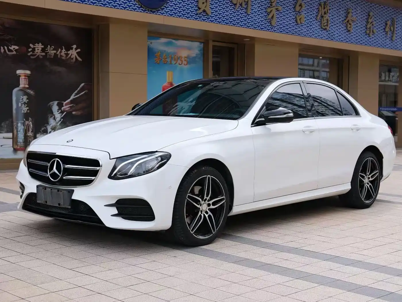 Mercedes-Benz E-Class 2017 E 200 Sport 4MATIC