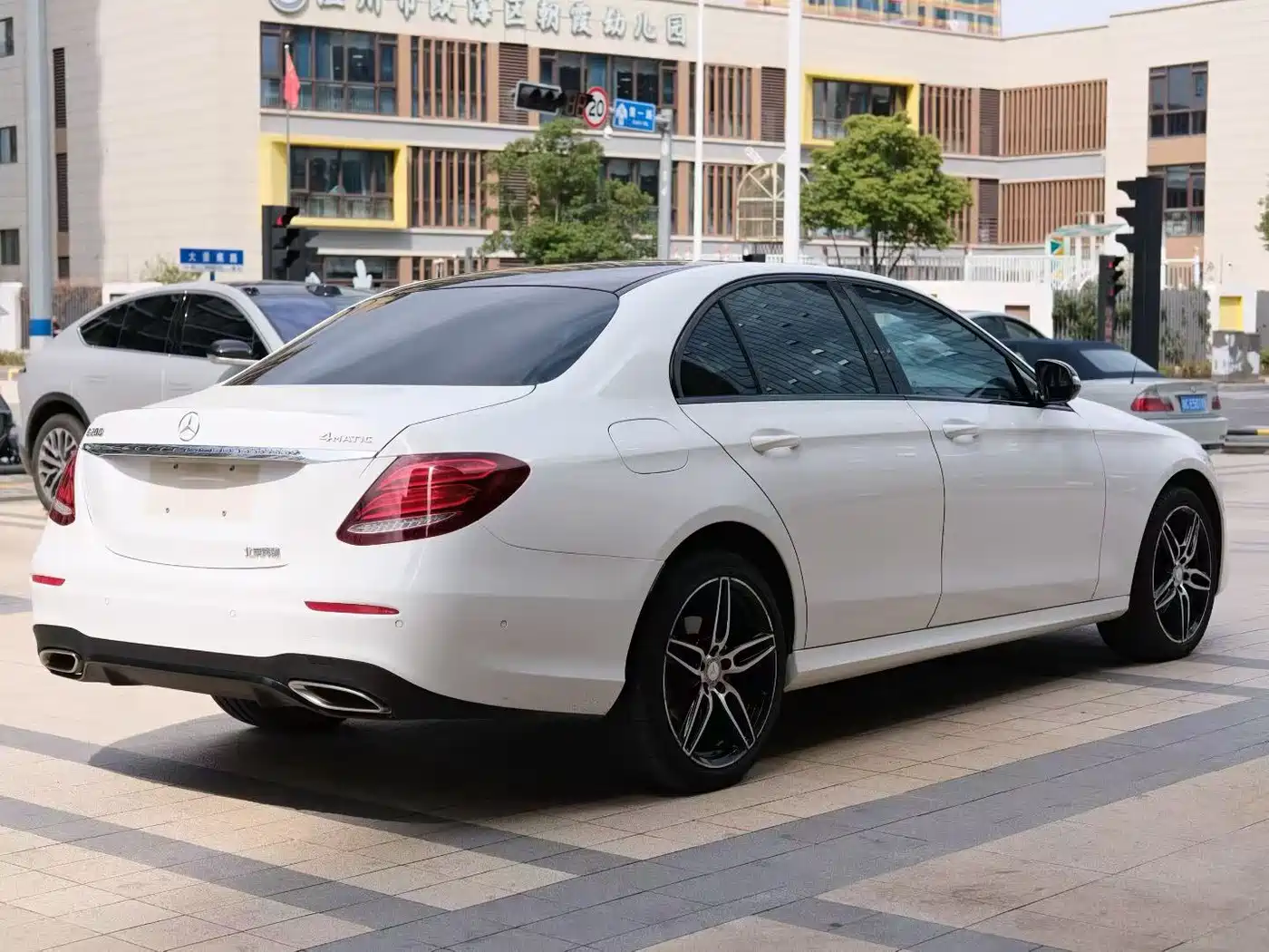 Mercedes-Benz E-Class 2017 E 200 Sport 4MATIC фото 7