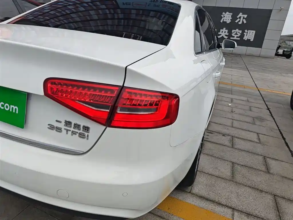 Audi A4L 2015 35 TFSI Auto Comfort фото 8