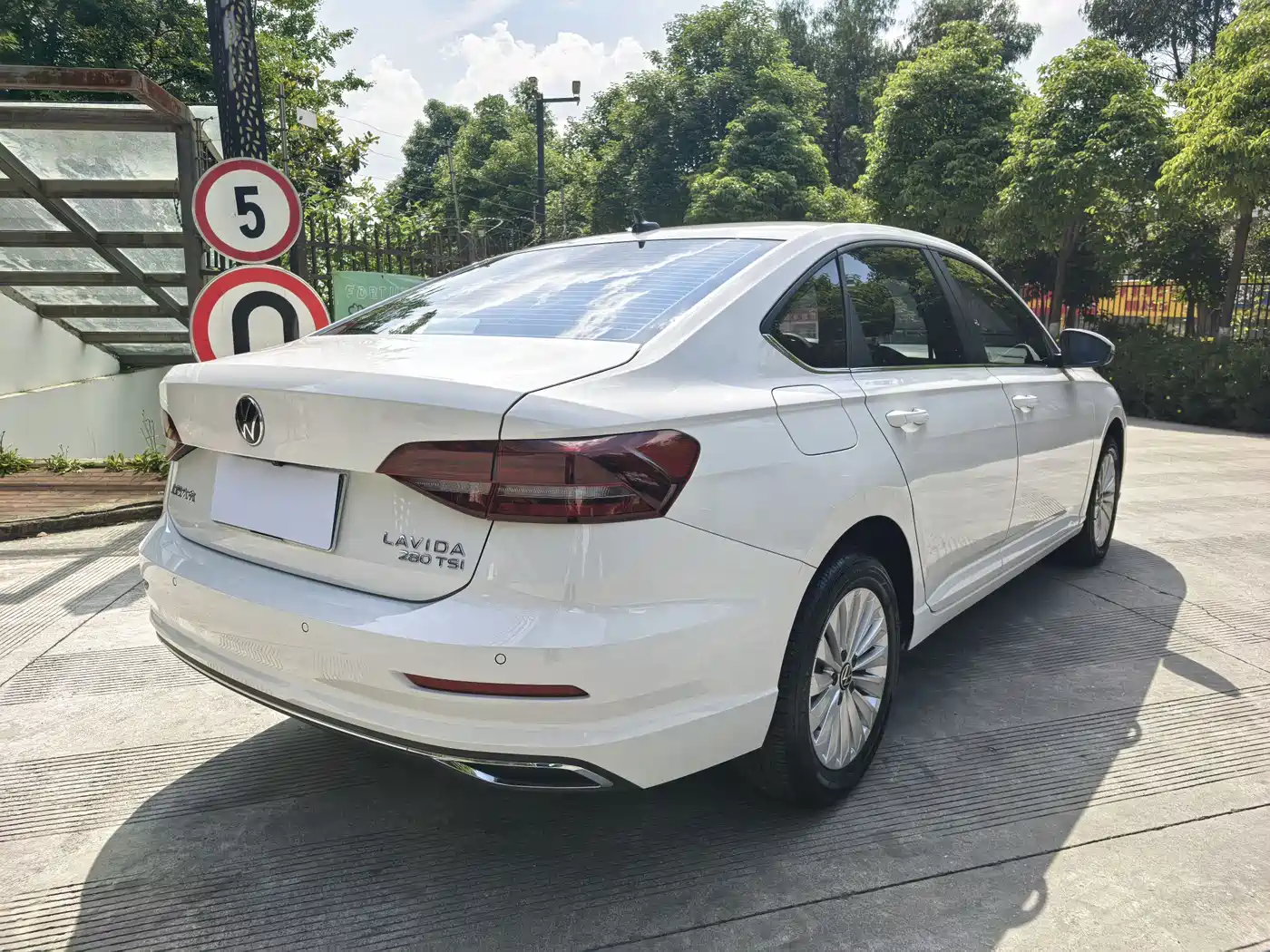 Volkswagen Lavida 2022 280TSI DSG Comfort Edition фото 5