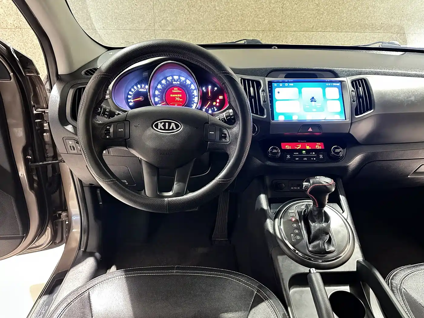 Kia Sportage 2012 2.0L Automatic 2WD GLS фото 10