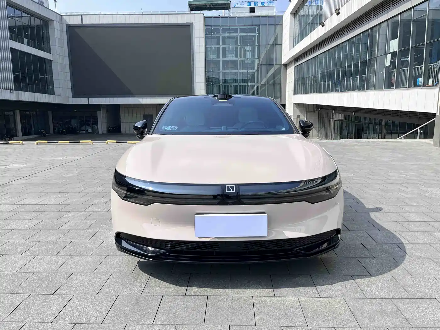 ZEEKR EXTREME KRYPTON 007