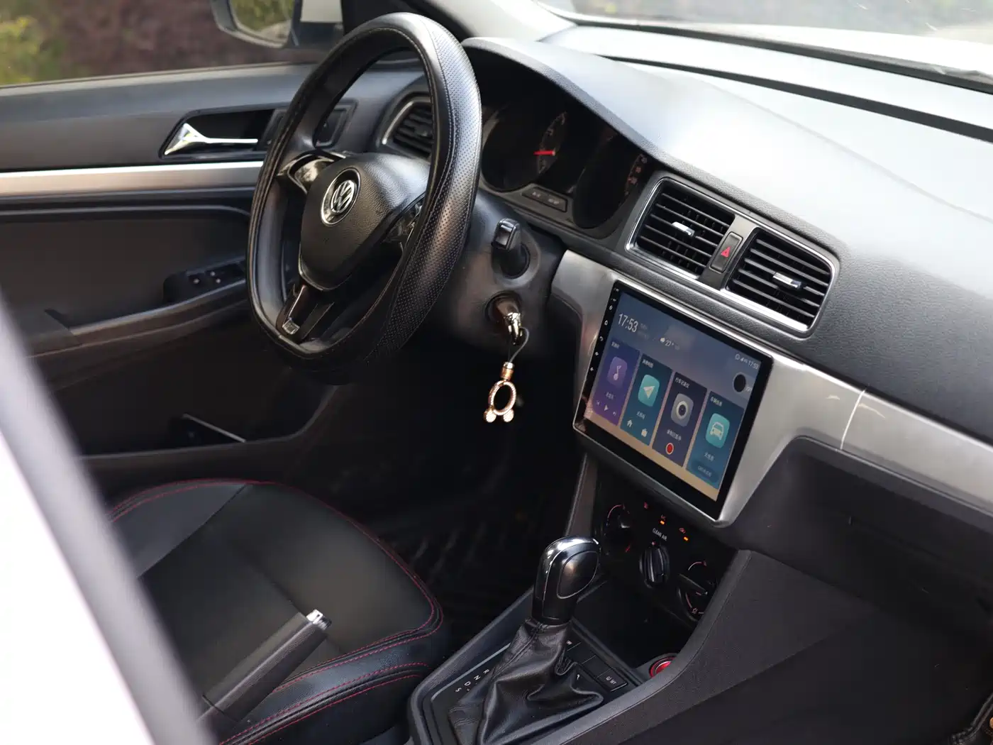 Volkswagen Lavida 2017 1.6L Automatic Trend Edition фото 22