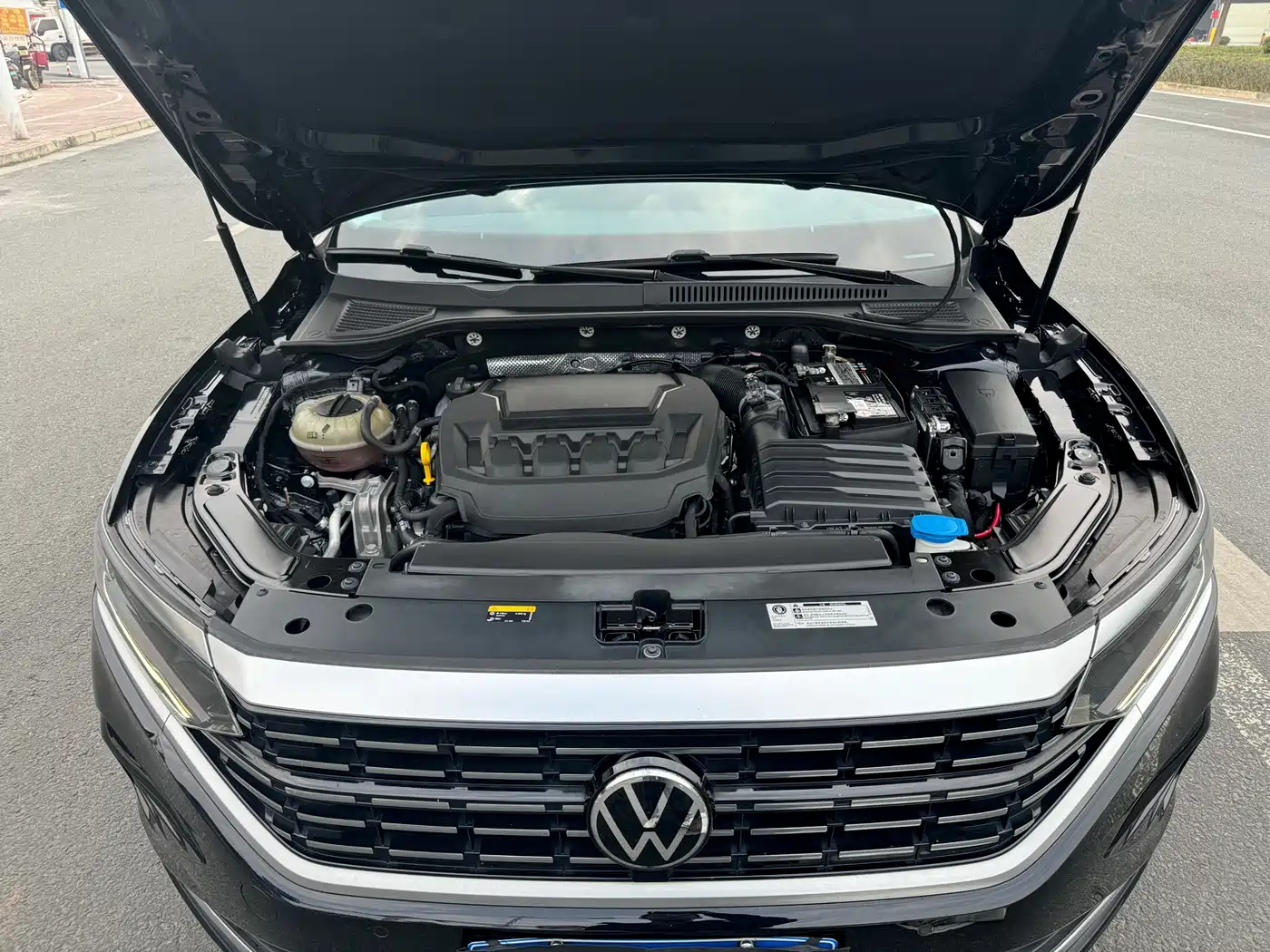Volkswagen Passat 2023 330TSI Elite Edition фото 18