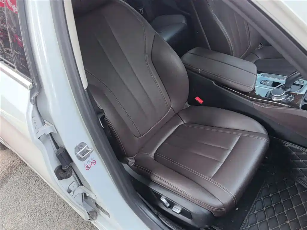 BMW 5 Series 2020 525Li Luxury Package фото 25