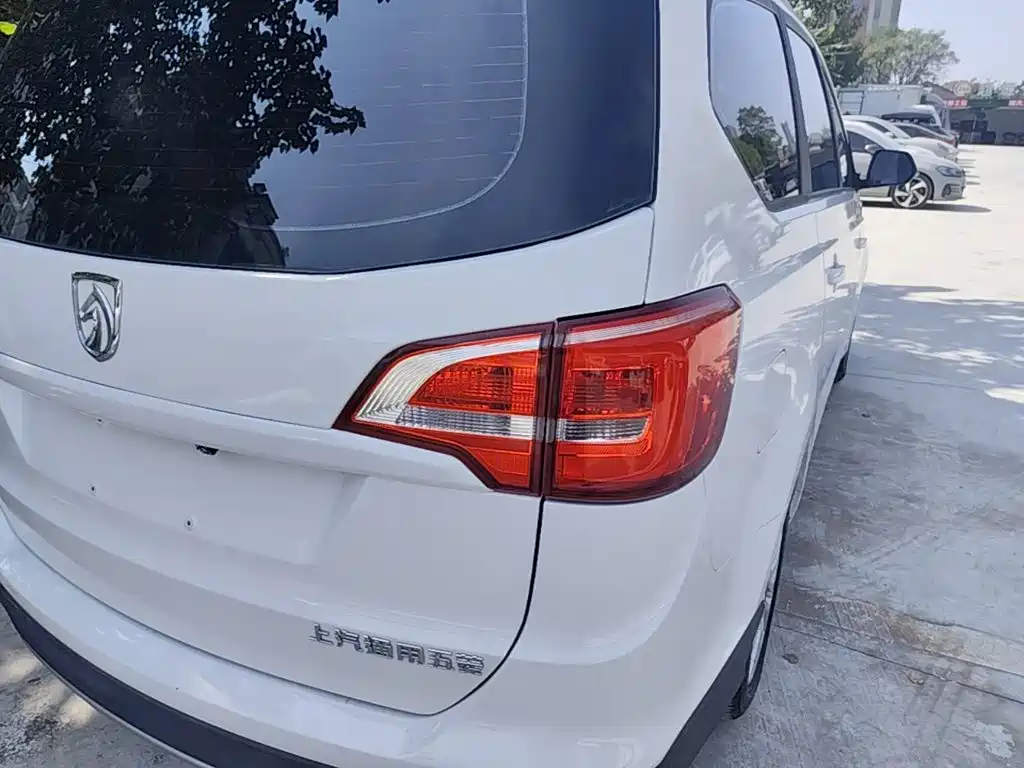 Photo 8 - Baojun 730