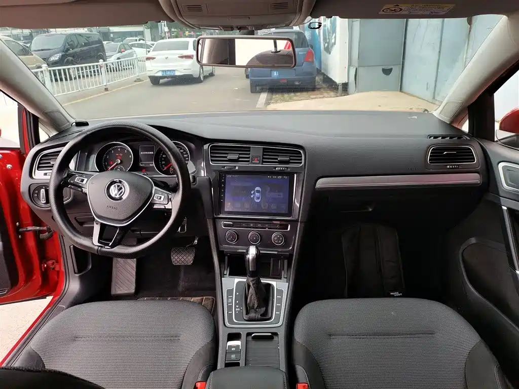 Volkswagen Golf 2018 230TSI Automatic Comfort фото 7